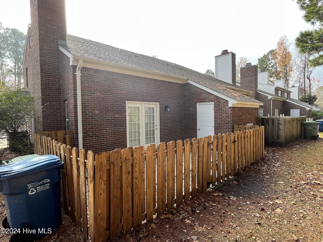 5146 Lampost Cir - Photo 2 of 22