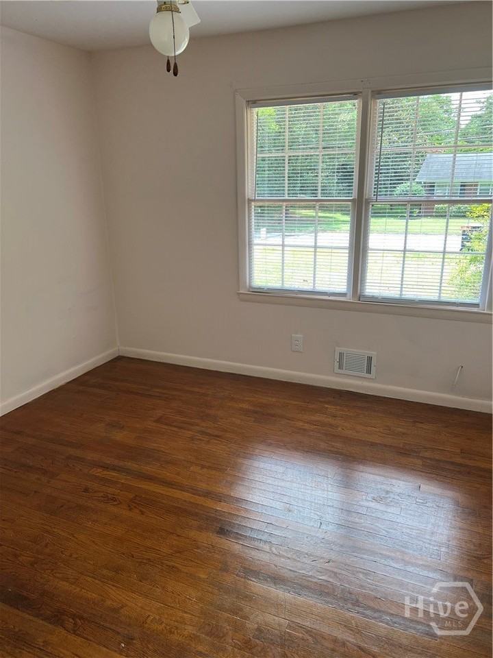 255 Vista Dr - Photo 6 of 6