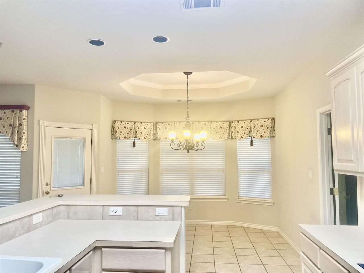 328 Granite Row - Photo 5 of 22