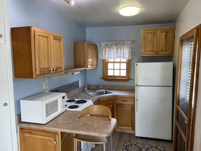 1120 Elgin Ln #B - Photo 3 of 11