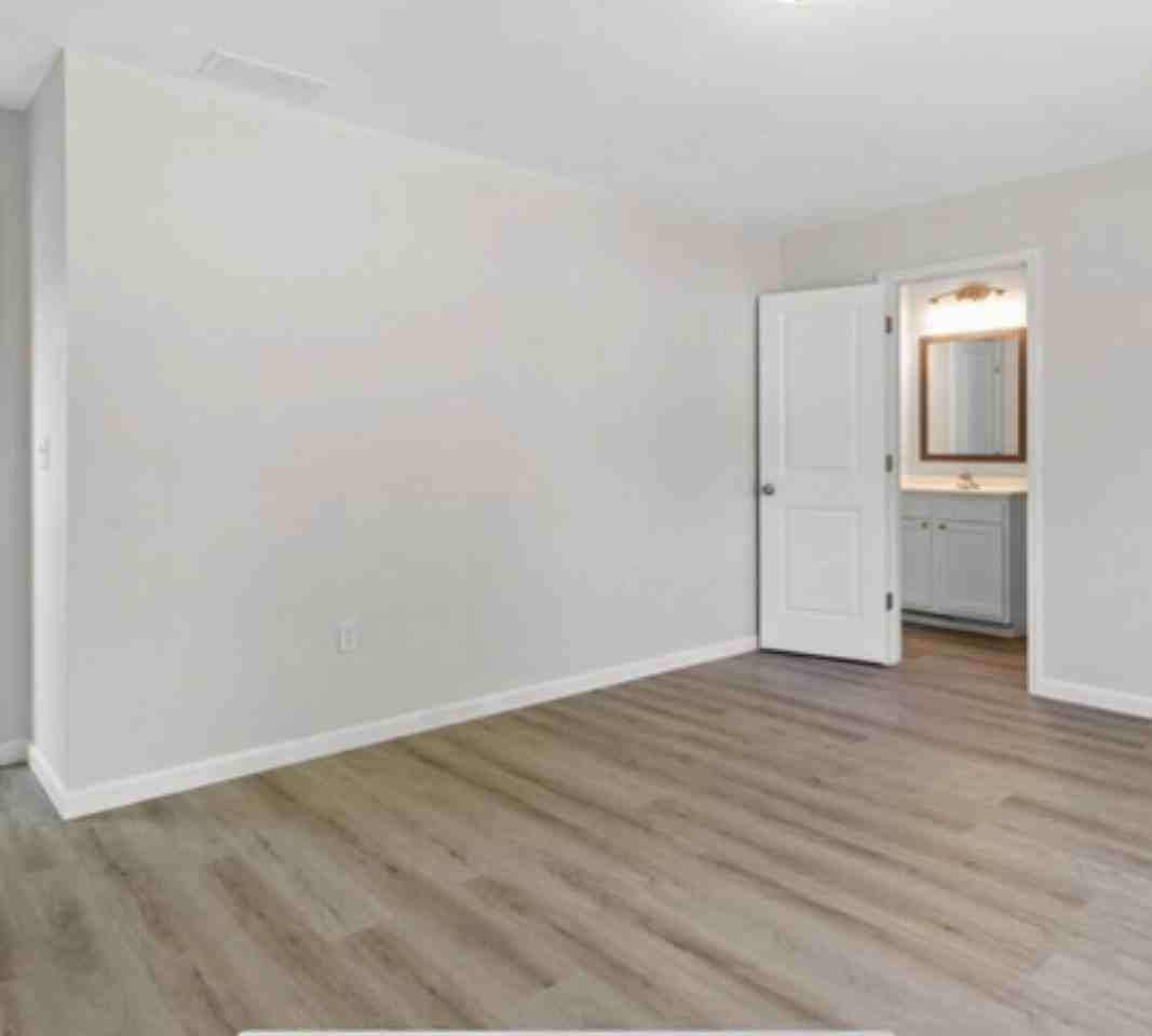 275 Broadway St #A - Photo 6 of 11