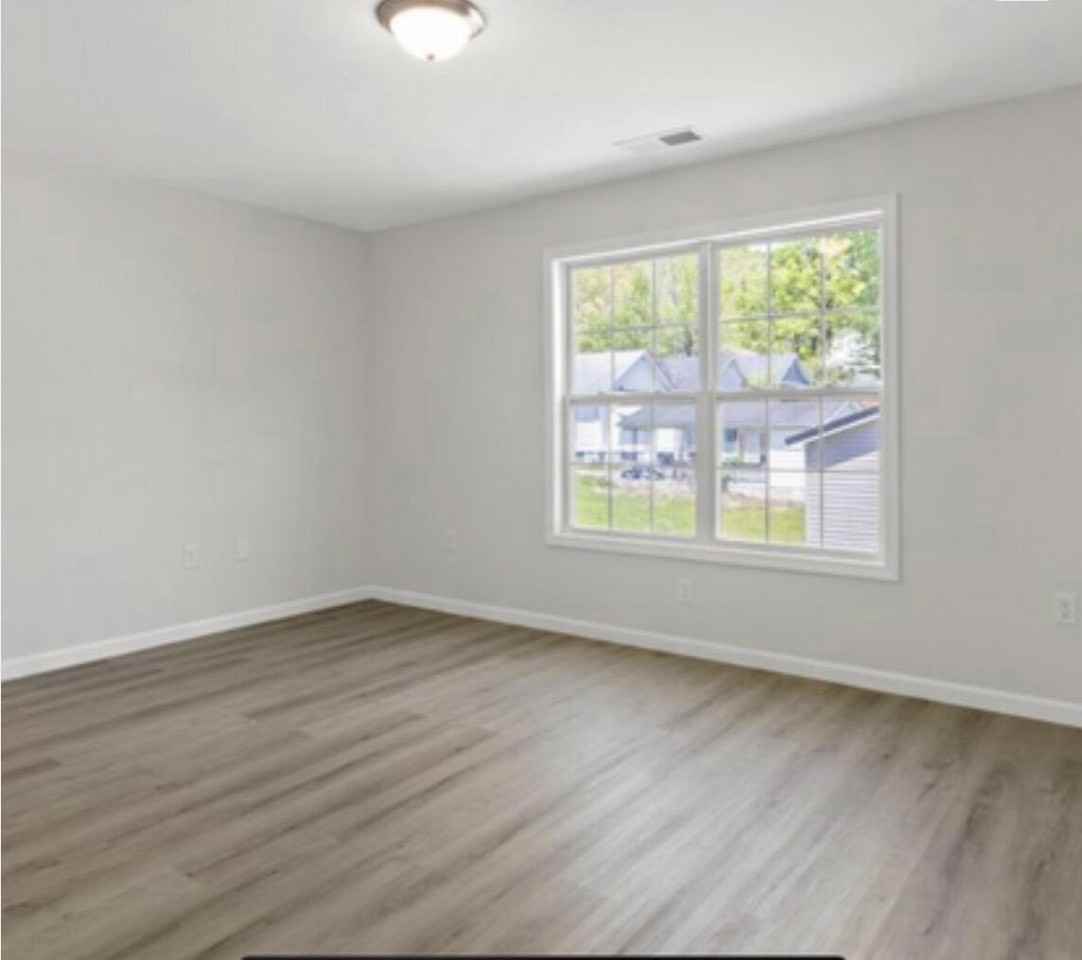 275 Broadway St #A - Photo 7 of 11