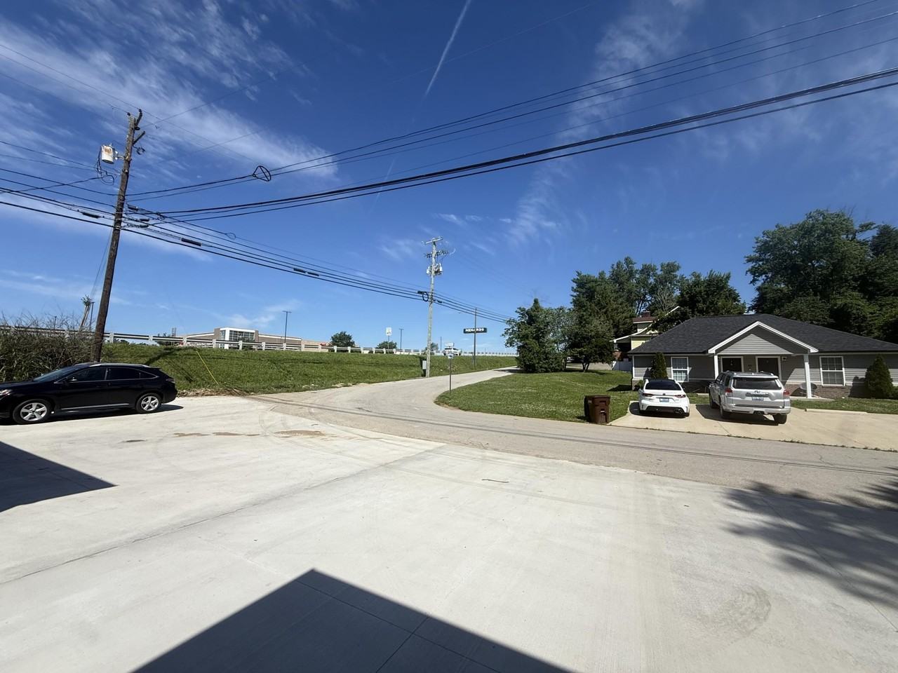 103 Valley St - Photo 3 of 47