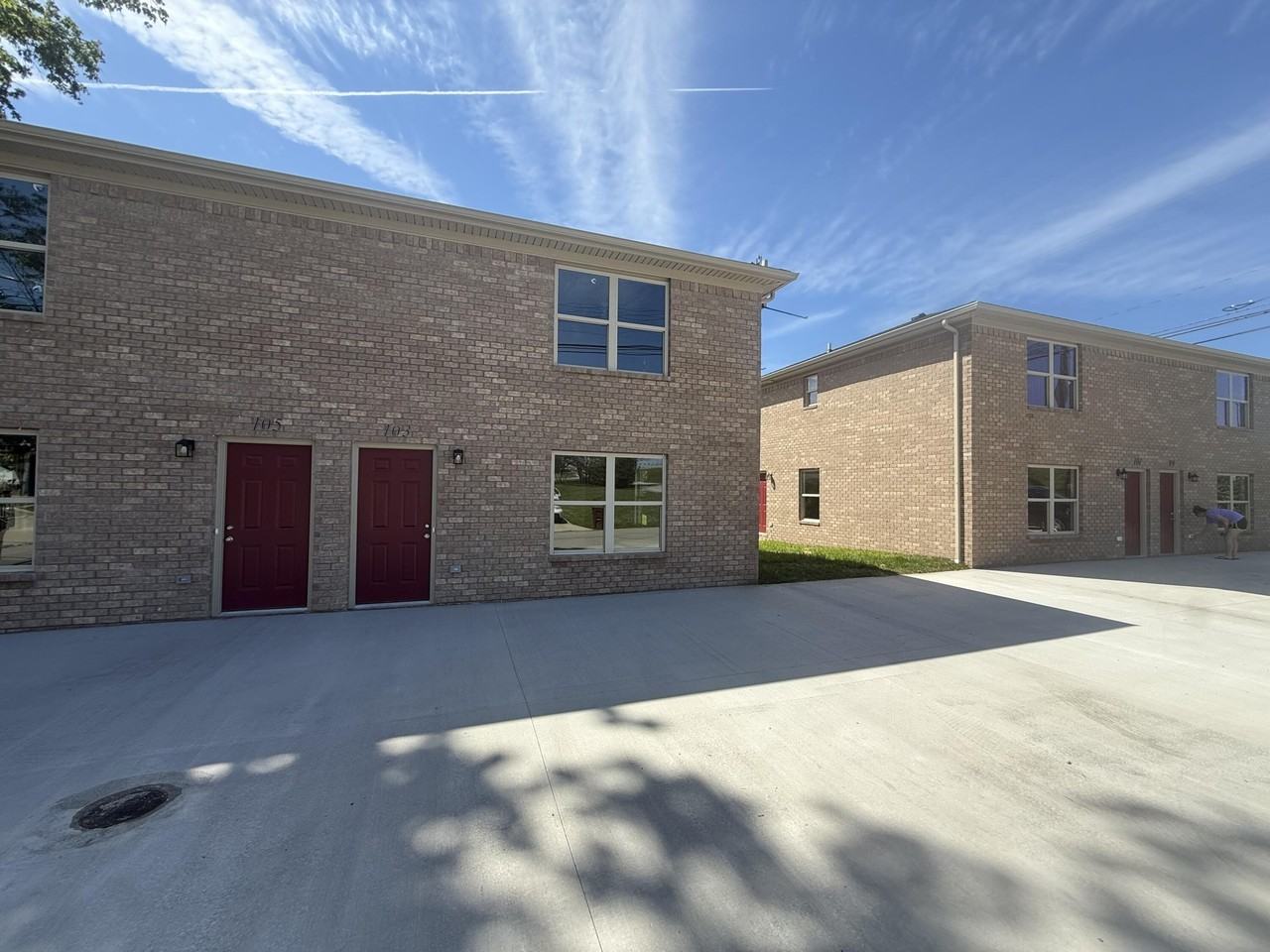 105 Valley St #105 - Photo 3 of 44