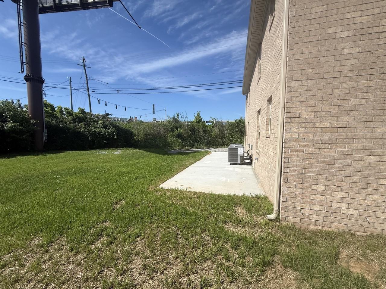 105 Valley St #105 - Photo 5 of 44