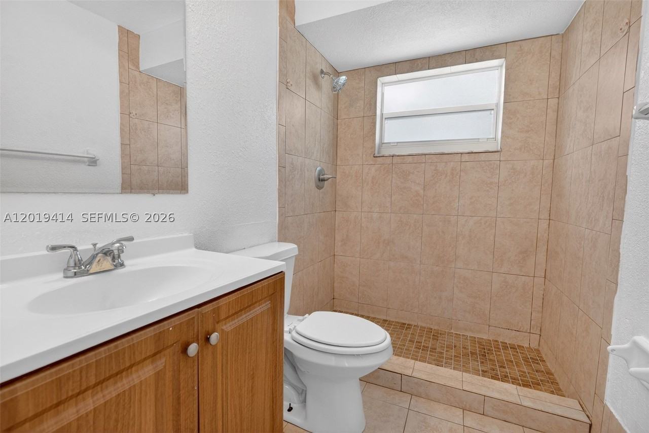 20841 Sw 103rd Ct - Photo 4 of 32