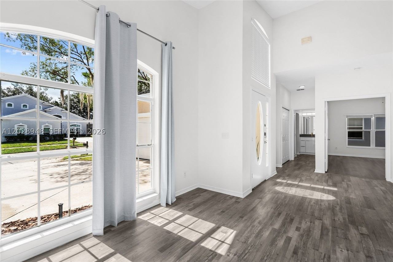 434 Castlemain Cir - Photo 7 of 47