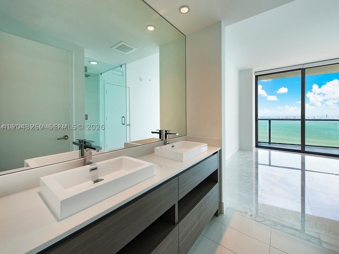 460 Ne 28th St #3608 - Photo 4 of 25