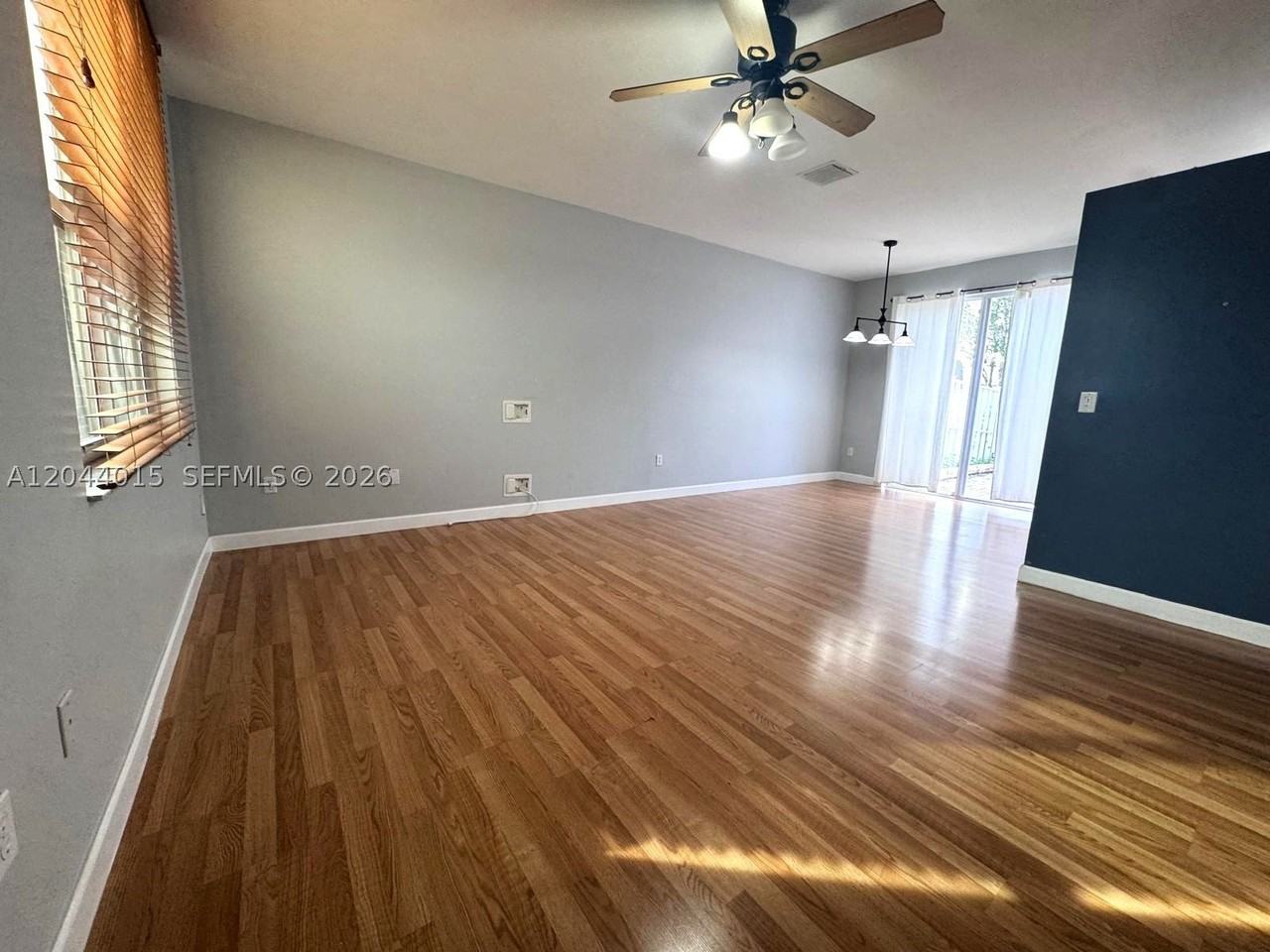 1435 Nw 154th Ln - Photo 3 of 15