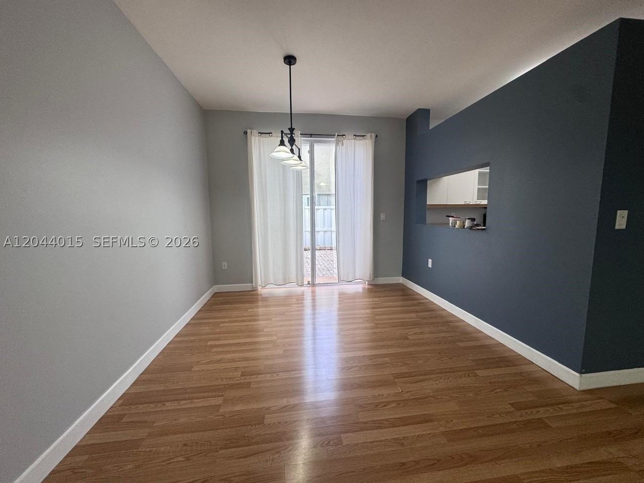1435 Nw 154th Ln - Photo 4 of 15