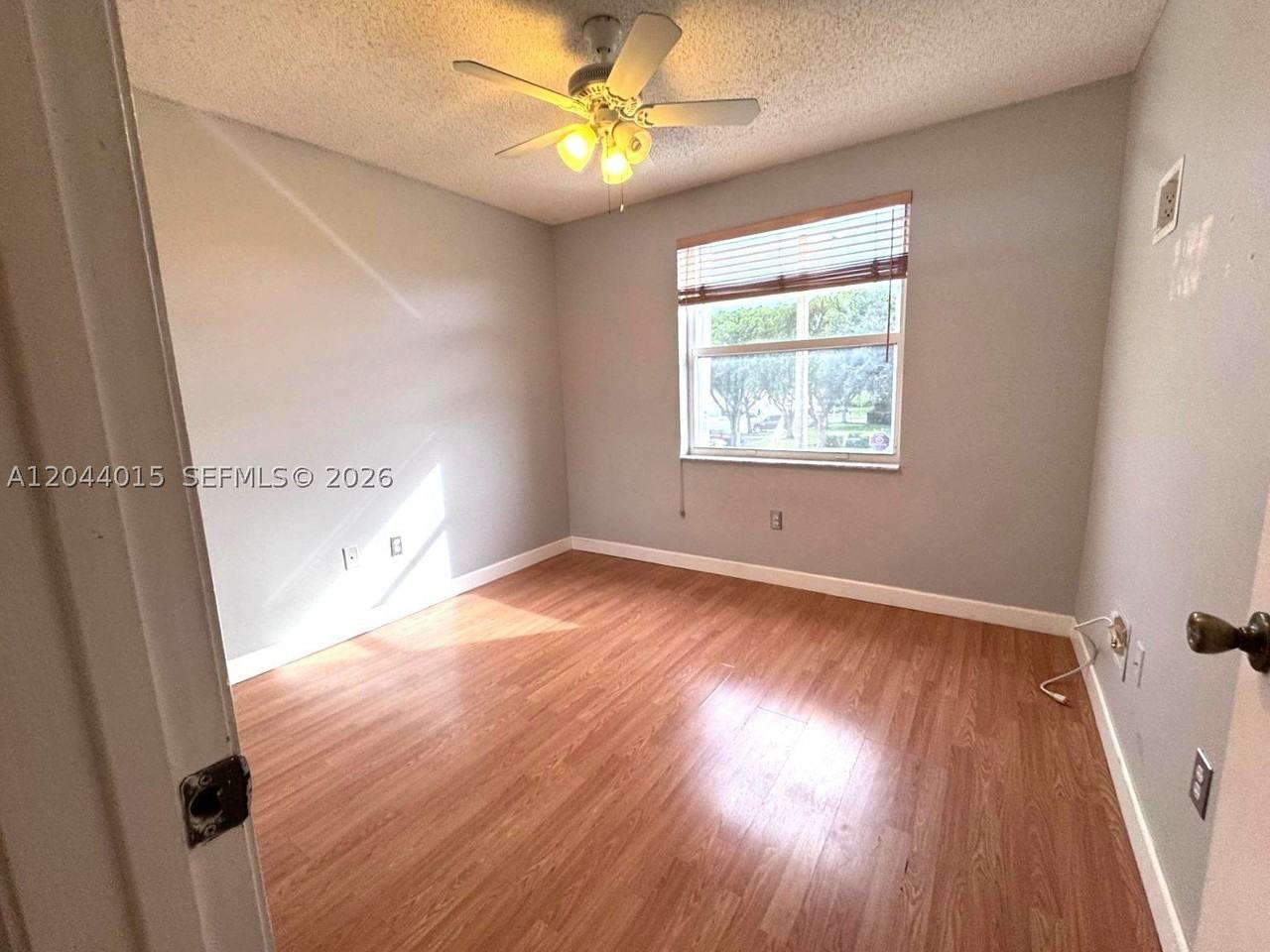 1435 Nw 154th Ln - Photo 7 of 15