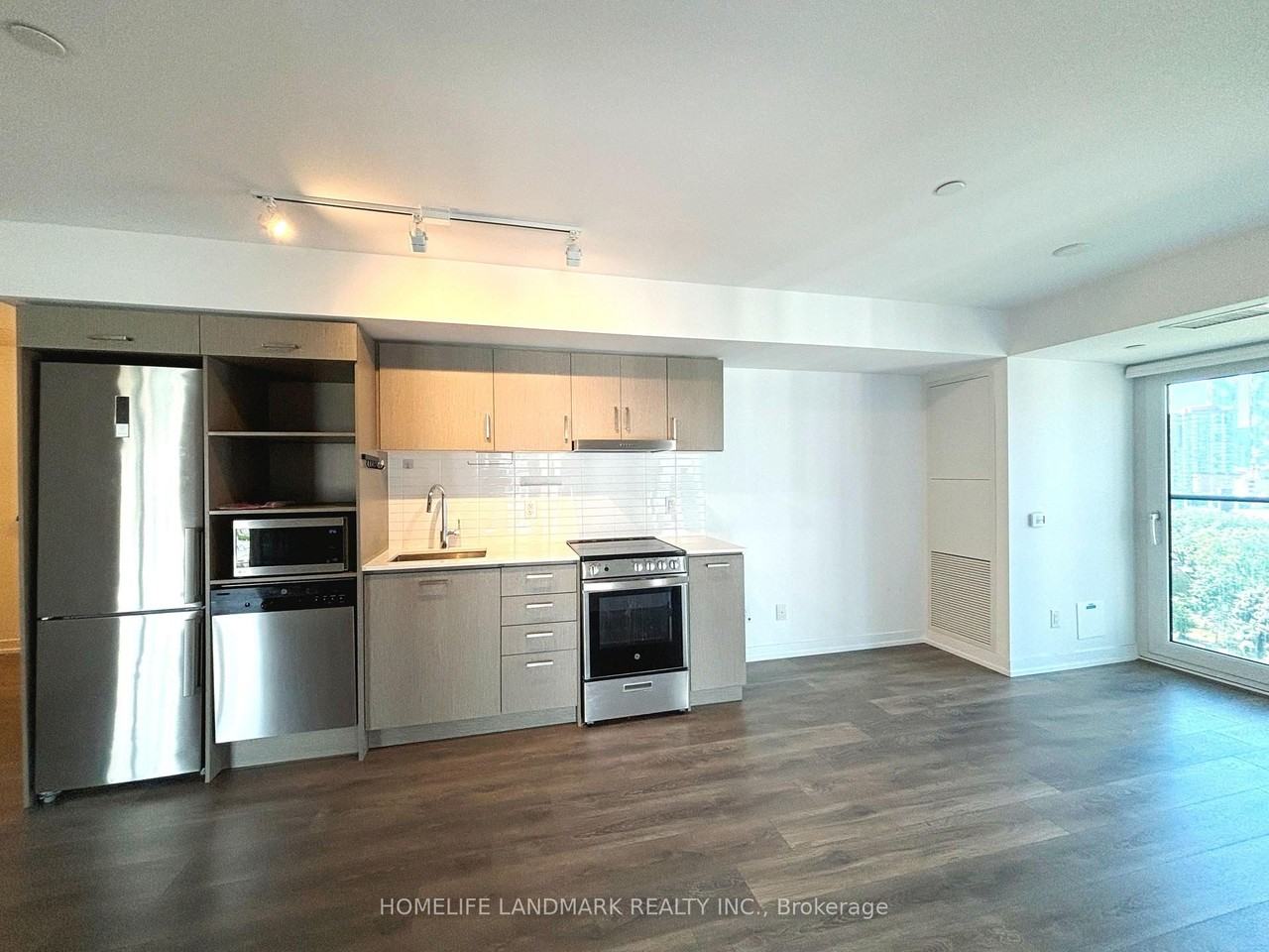 219 Dundas Street East - Photo 3