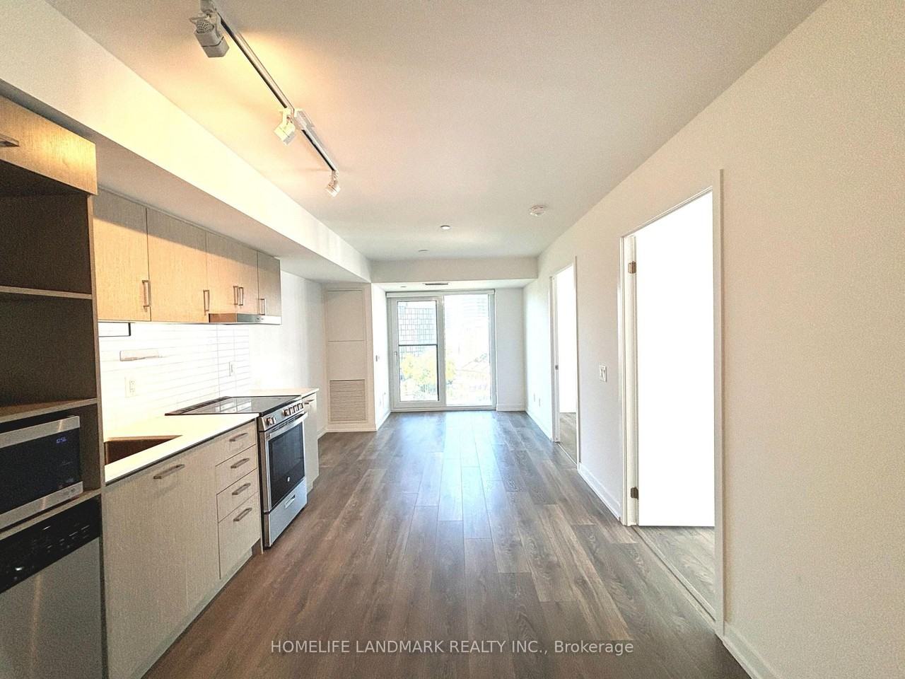 219 Dundas Street East - Photo 2