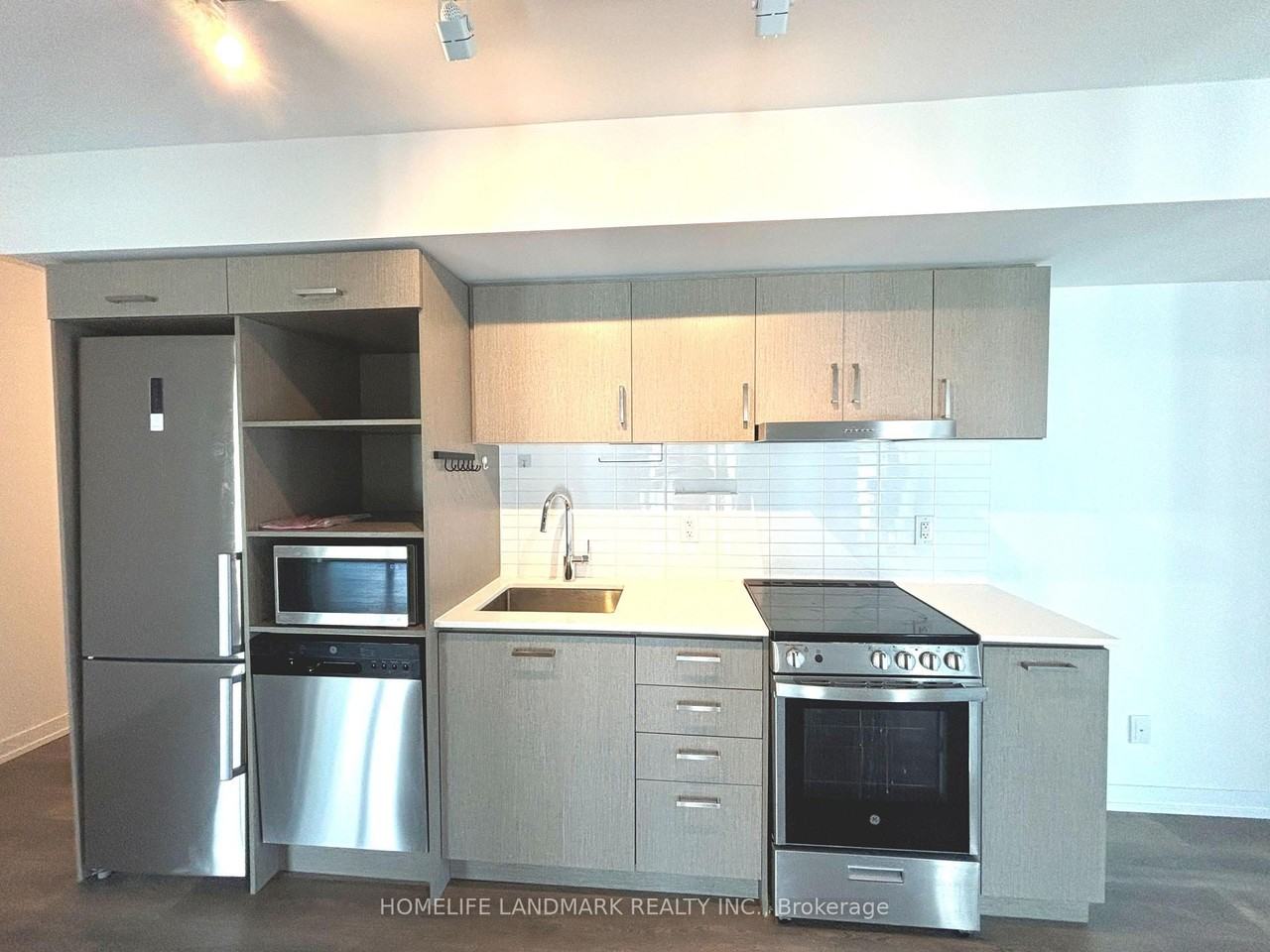 219 Dundas Street East - Photo 5