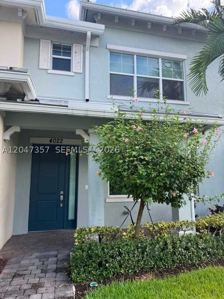4022 Long Leaf Ln #4022