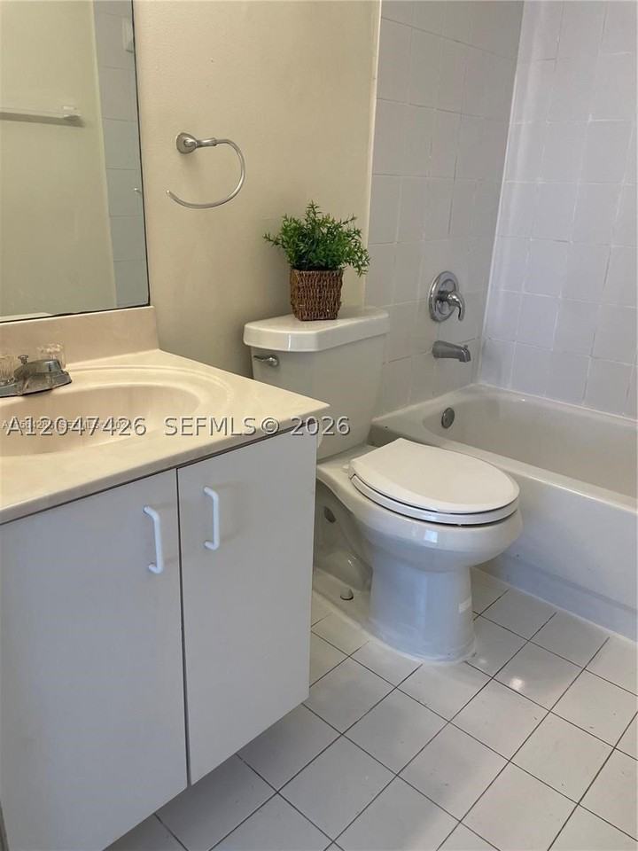 15400 Sw 134th Pl #404 - Photo 5 of 6