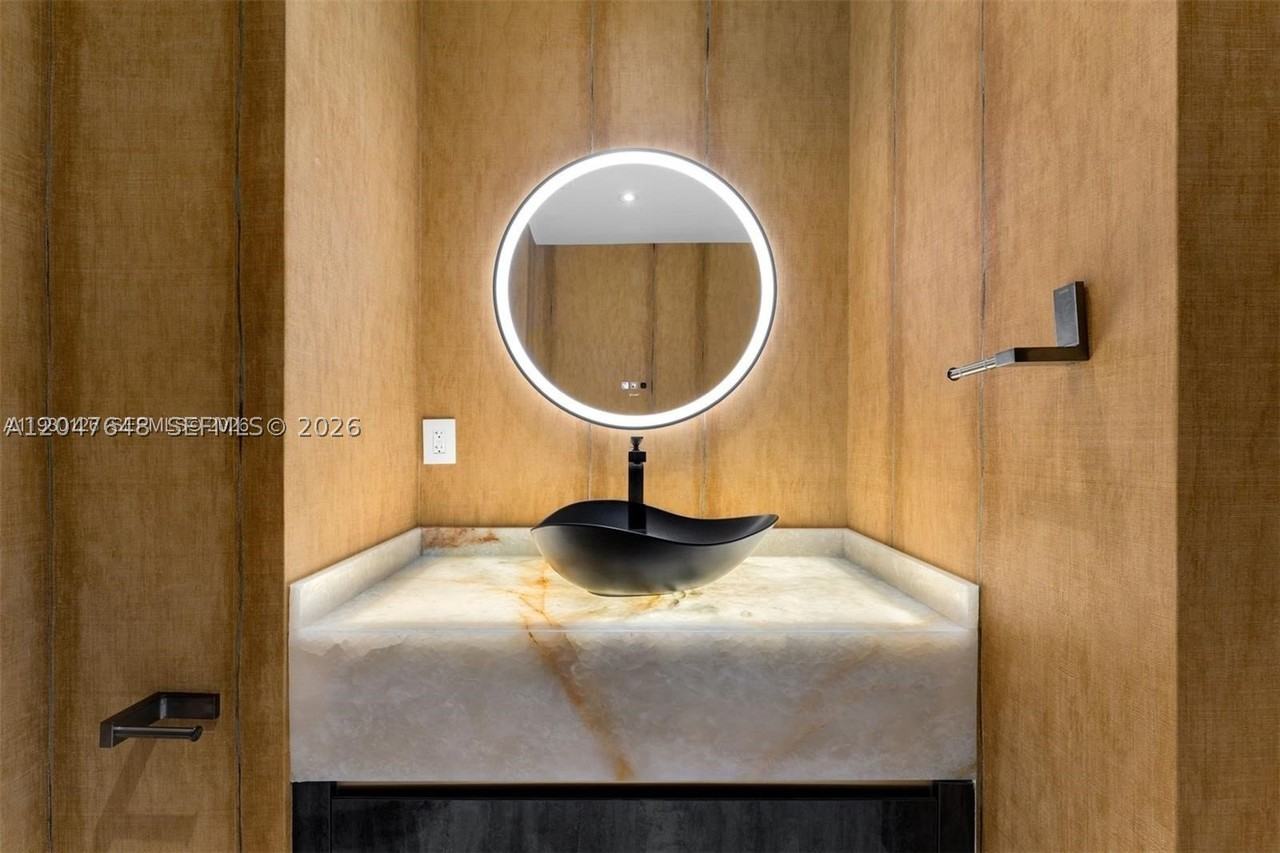 900 Biscayne Blvd #4202 - Photo 4 of 50