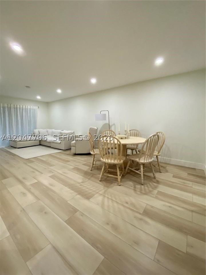 1200 Tallwood Ave #302 - Photo 2 of 19