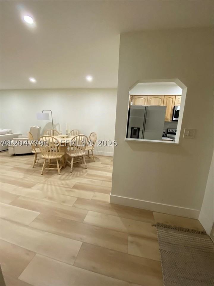 1200 Tallwood Ave #302 - Photo 6 of 19