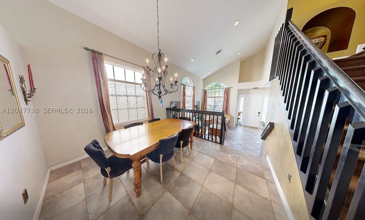 9640 Wyeth Ct - Photo 4 of 46
