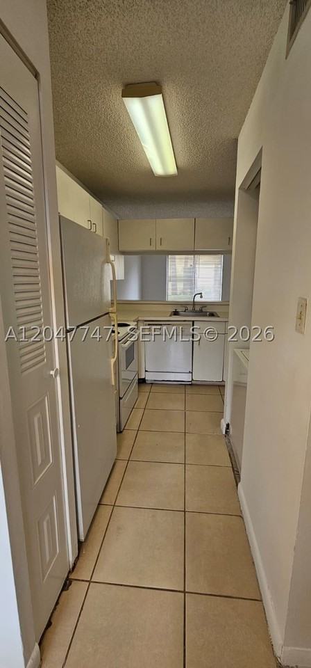 990 Coral Club Dr #990 - Photo 5 of 18