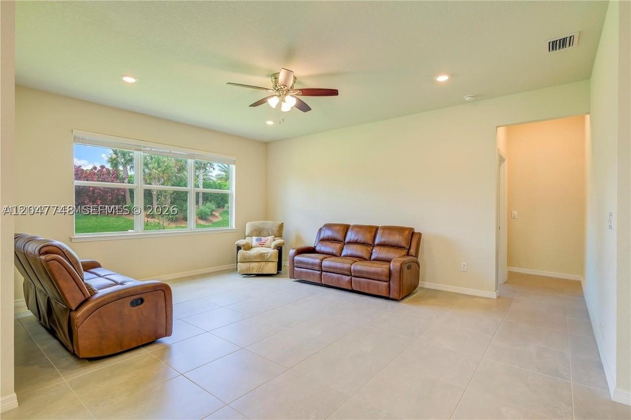 12300 Sw Myrtle Oak Dr #0 - Photo 4 of 33