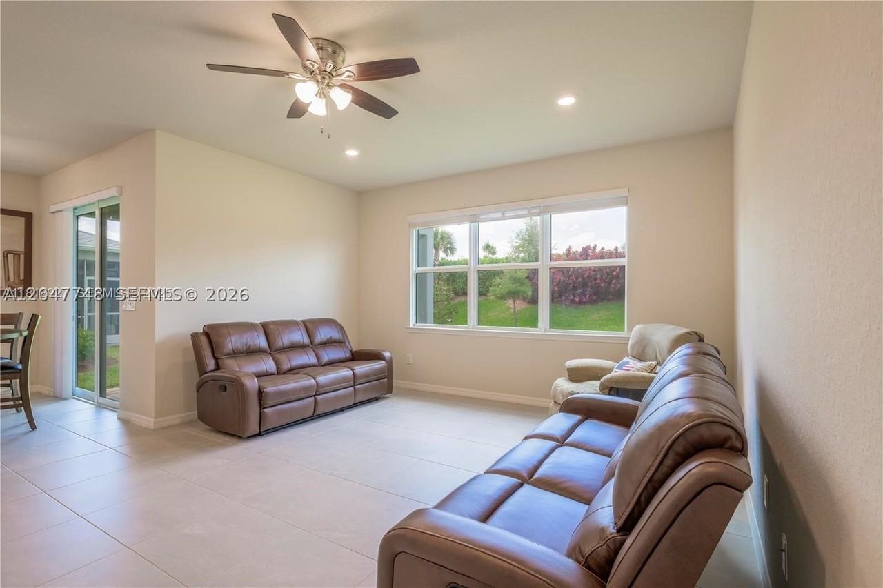 12300 Sw Myrtle Oak Dr #0 - Photo 5 of 33