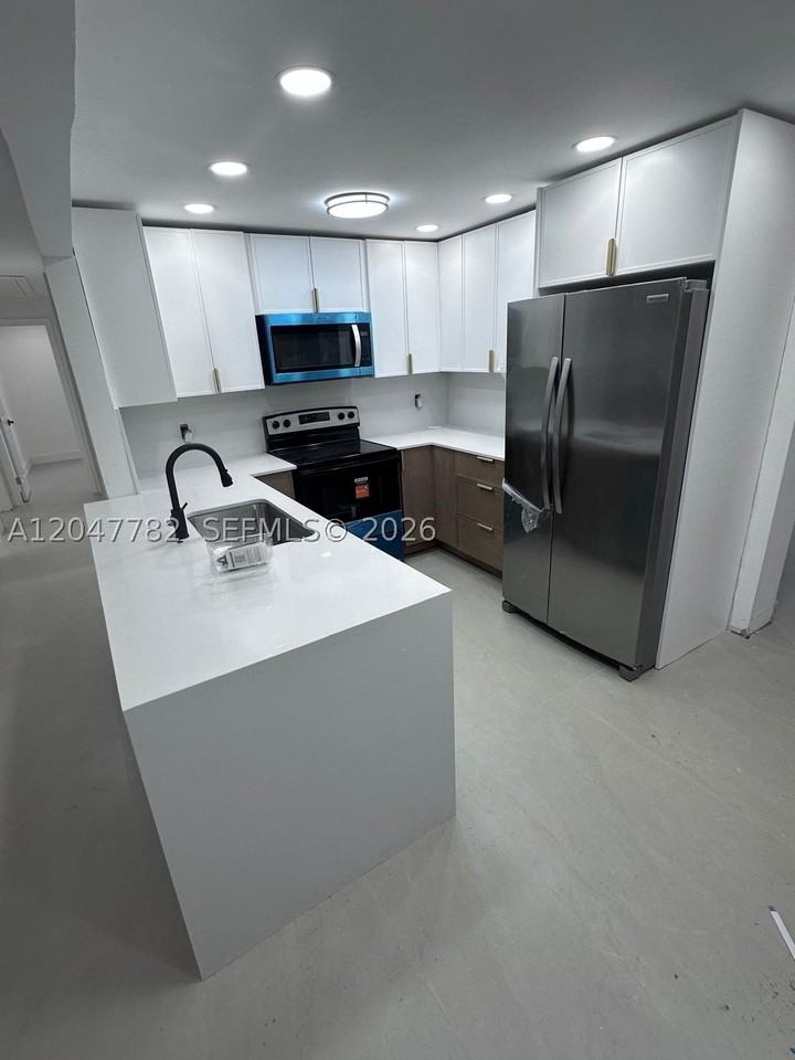 4380 Sw 49th Ct #0 - Photo 2 of 12