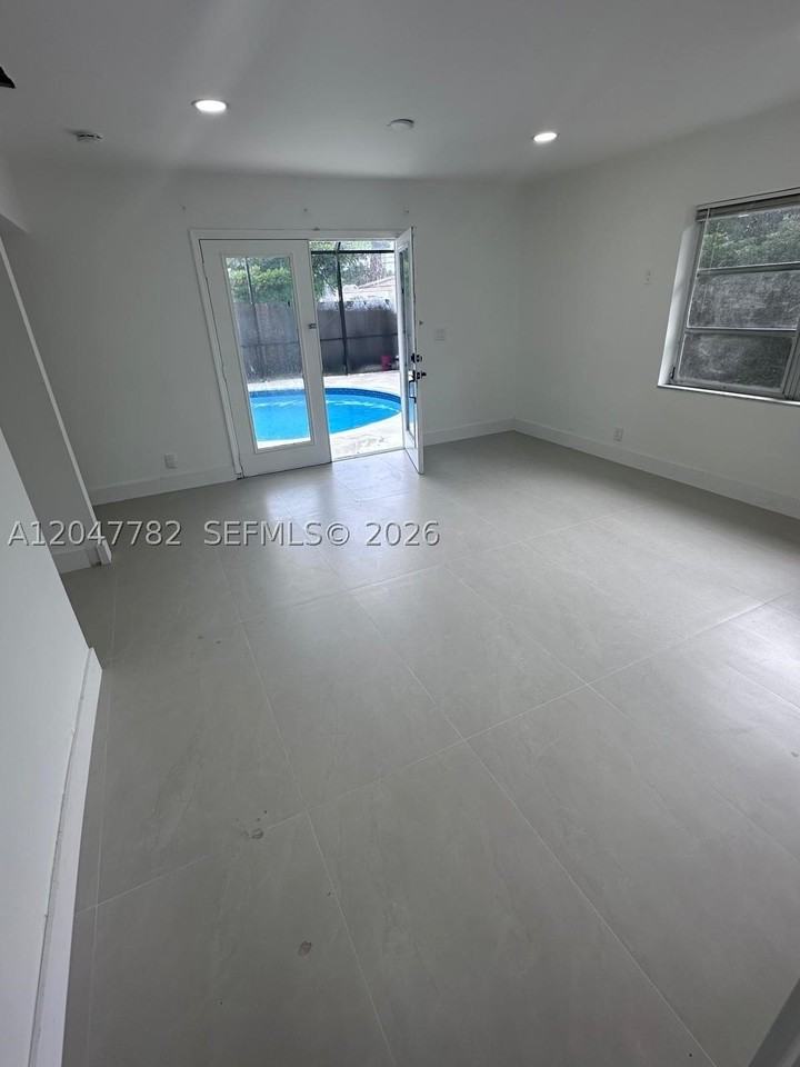 4380 Sw 49th Ct #0 - Photo 4 of 12