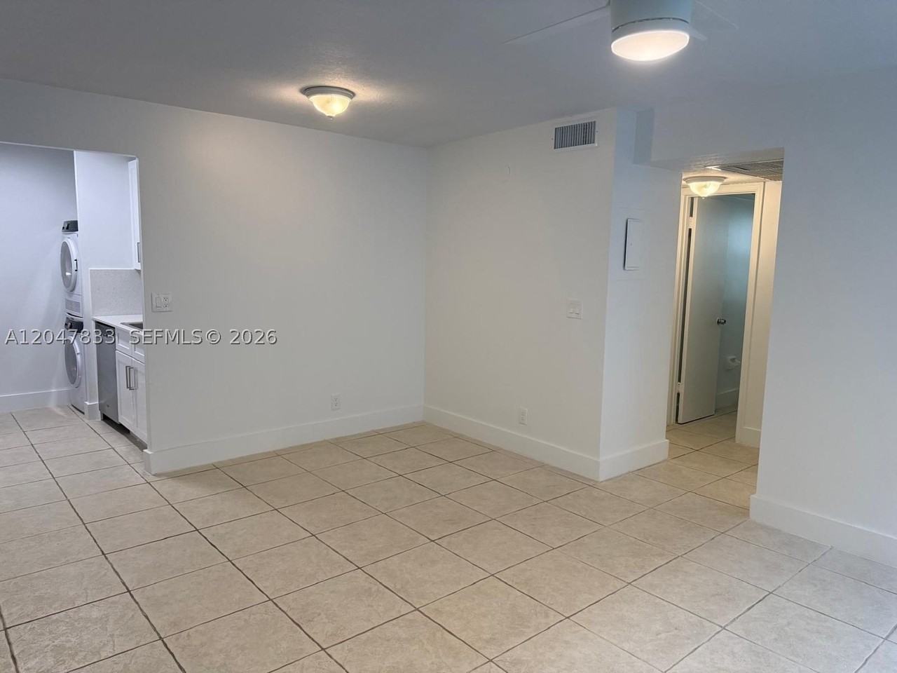 10116 Twin Lakes Dr #11C - Photo 5 of 18