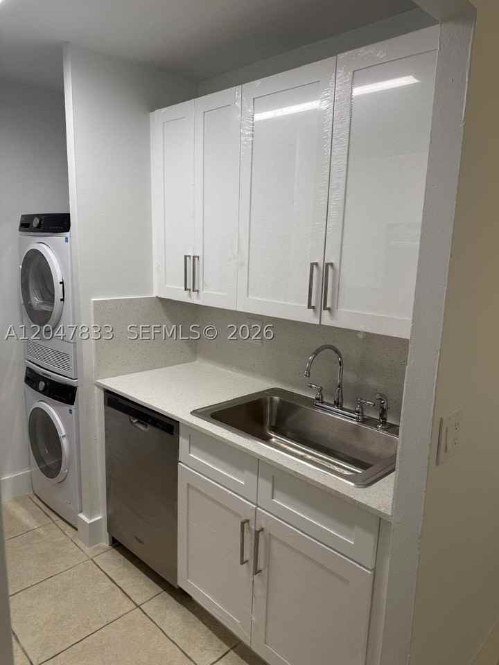 10116 Twin Lakes Dr #11C - Photo 7 of 18