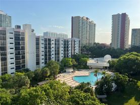 17011 N Bay Rd #816 - Photo 1 of 1