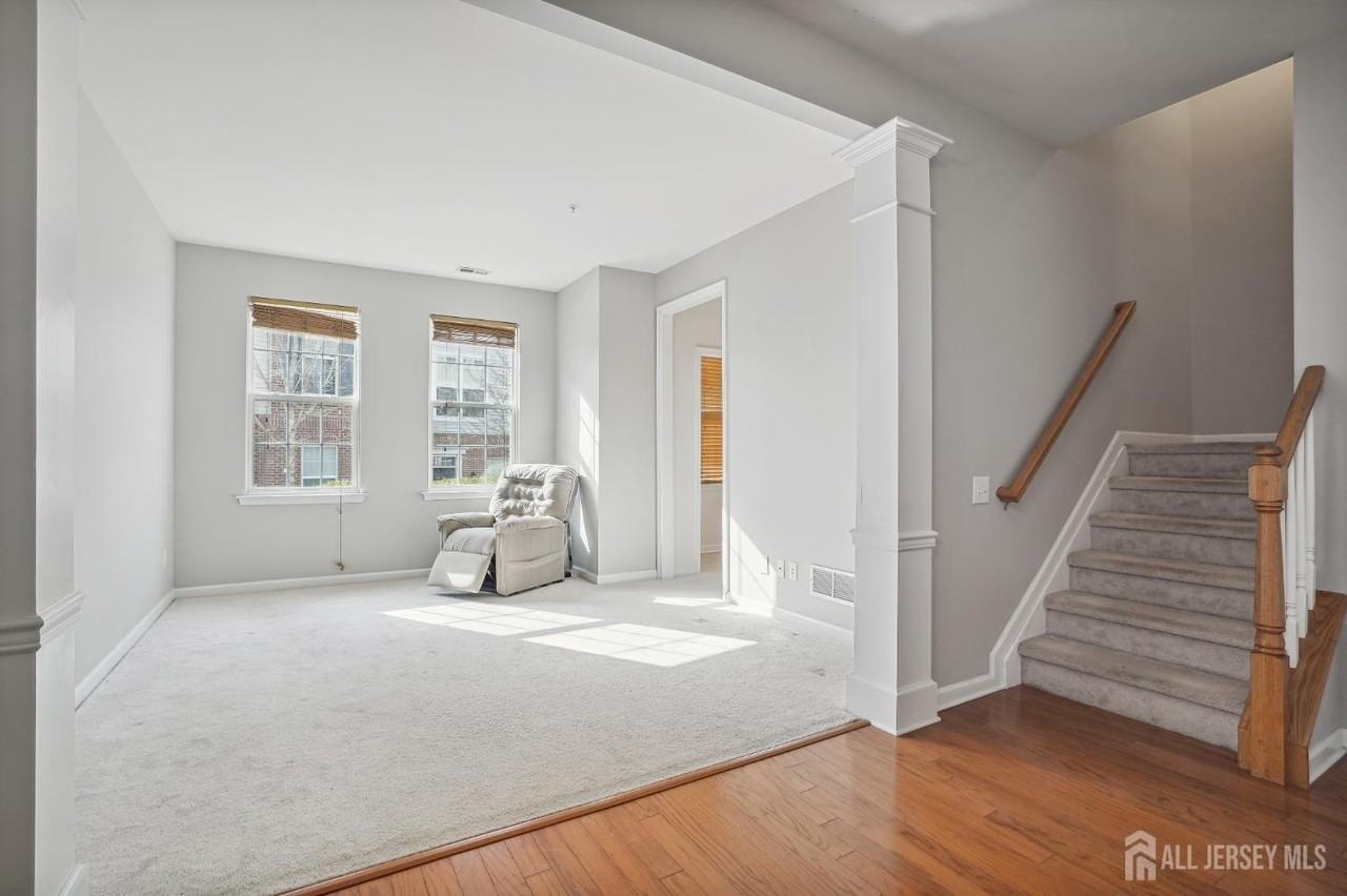 1501 Gabriel Ln - Photo 3 of 15
