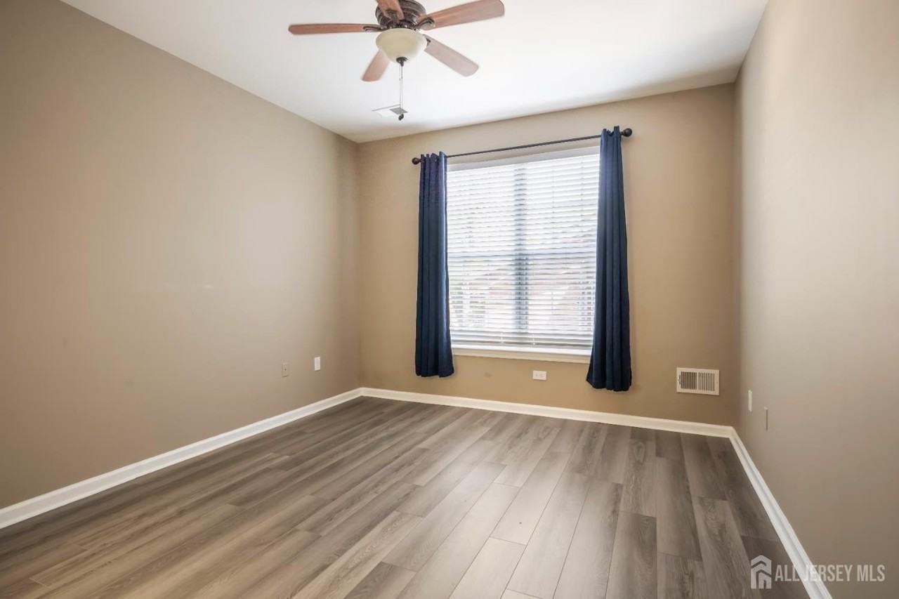 7151 Elm Ct - Photo 7 of 28