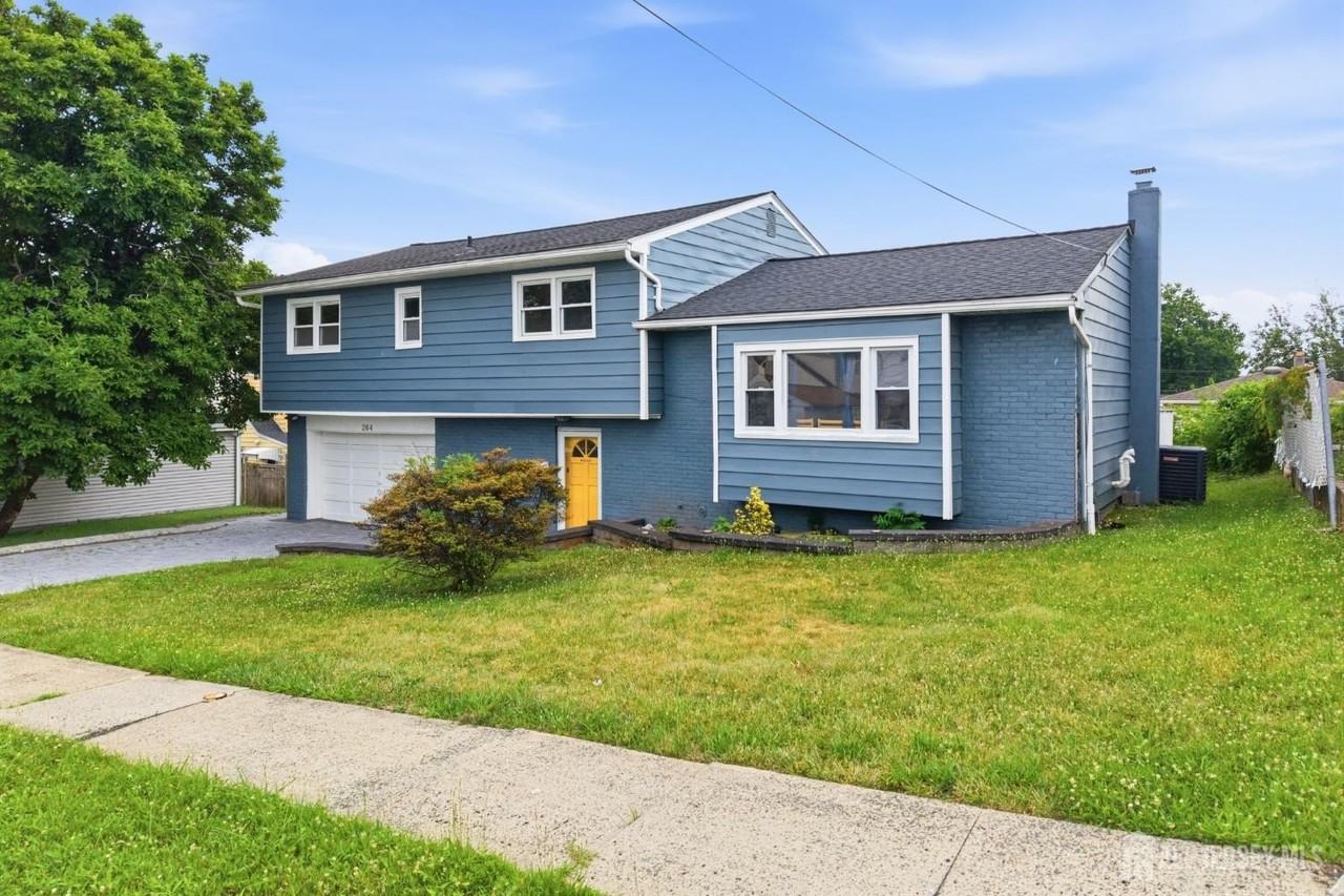 264 E George Pl - Photo 2 of 28