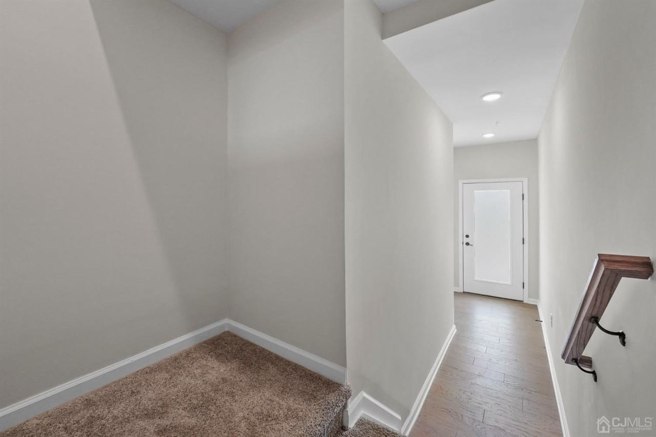 206 Lyla Lane - Photo 2 of 18