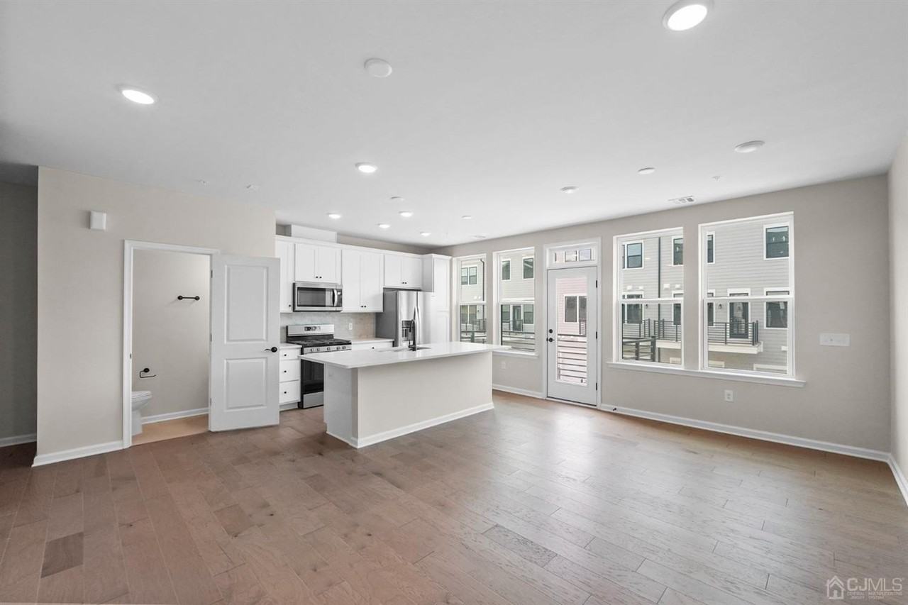 206 Lyla Lane - Photo 4 of 18