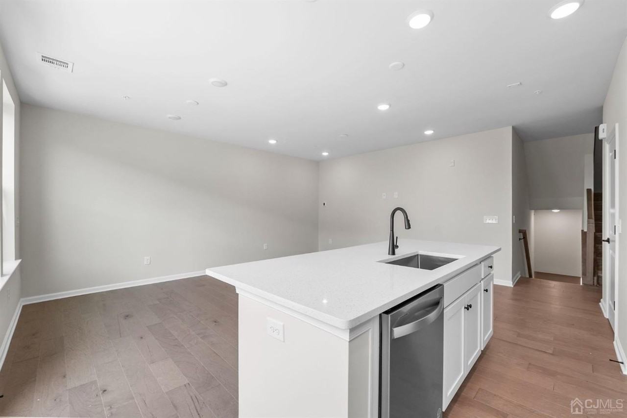 206 Lyla Lane - Photo 6 of 18