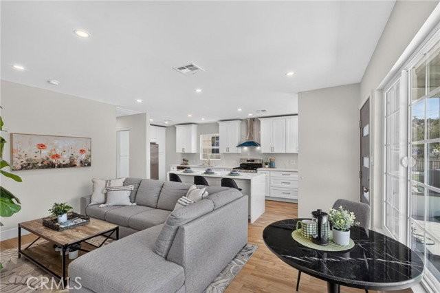 1223 W 23rd St - Photo 5 of 7