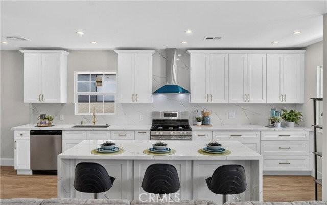 1223 W 23rd St - Photo 6 of 7