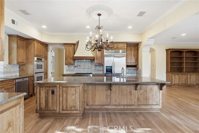 1206 3rd St - Photo 4 of 8