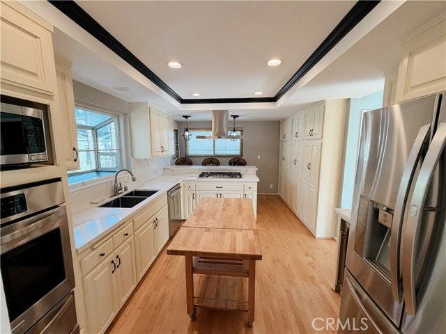 104 S Francisca Ave #C - Photo 6 of 8
