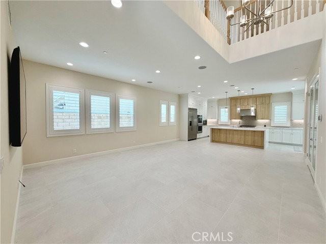 98 Pinnacle Dr - Photo 3 of 8