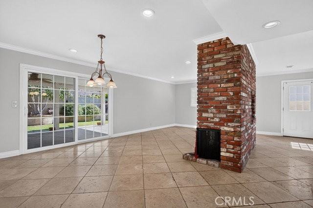 2310 E Monroe Ave - Photo 5 of 8