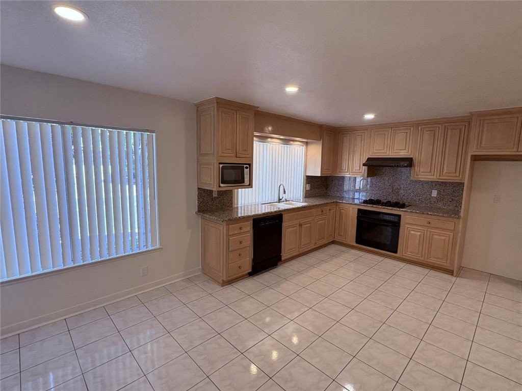 3922 Ash St - Photo 2 of 8