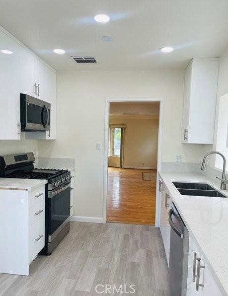 1422 Spazier Ave - Photo 7 of 8