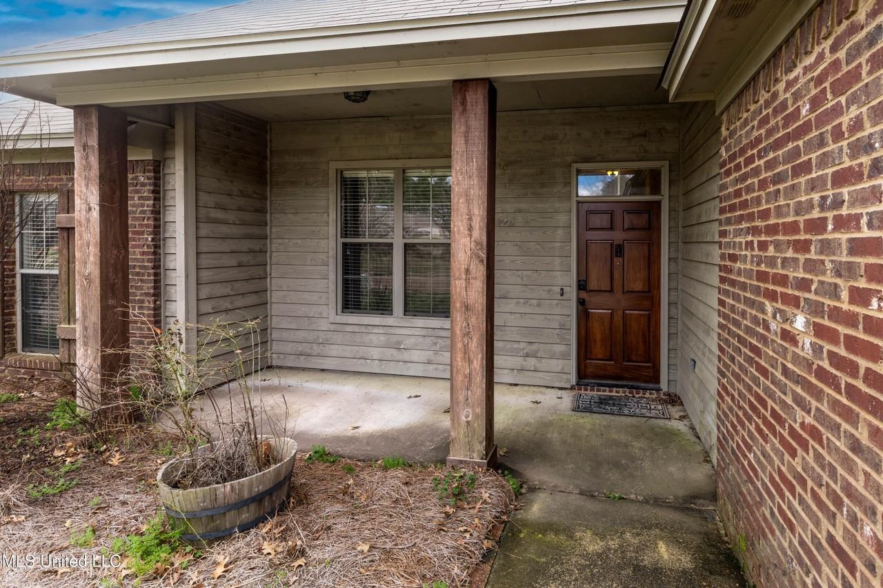 125 Mason Way - Photo 4 of 43