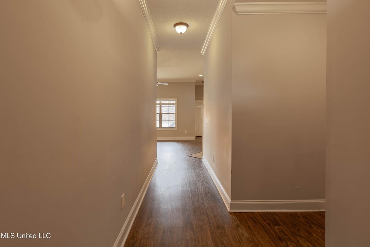 125 Mason Way - Photo 5 of 43