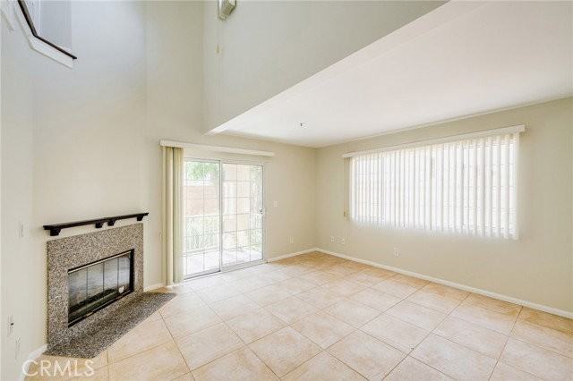 1011 Thompson Ave #C - Photo 4 of 8