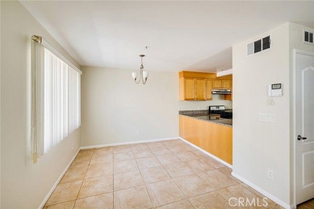 1011 Thompson Ave #C - Photo 7 of 8
